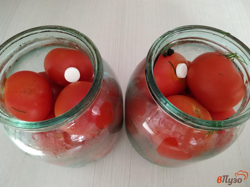 Фото приготовление рецепта: Консервированные помидоры с аспирином шаг №5