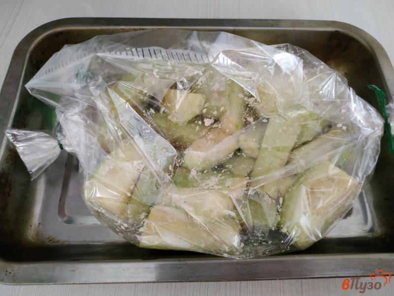Фото приготовление рецепта: Кабачки запечённые в духовке шаг №5