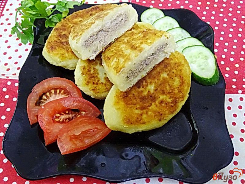 Фото приготовление рецепта: Картофельные зразы с печенью шаг №16