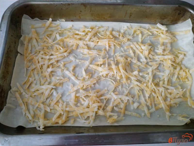 Фото приготовление рецепта: Сырный пирог из слоёного теста фило шаг №5