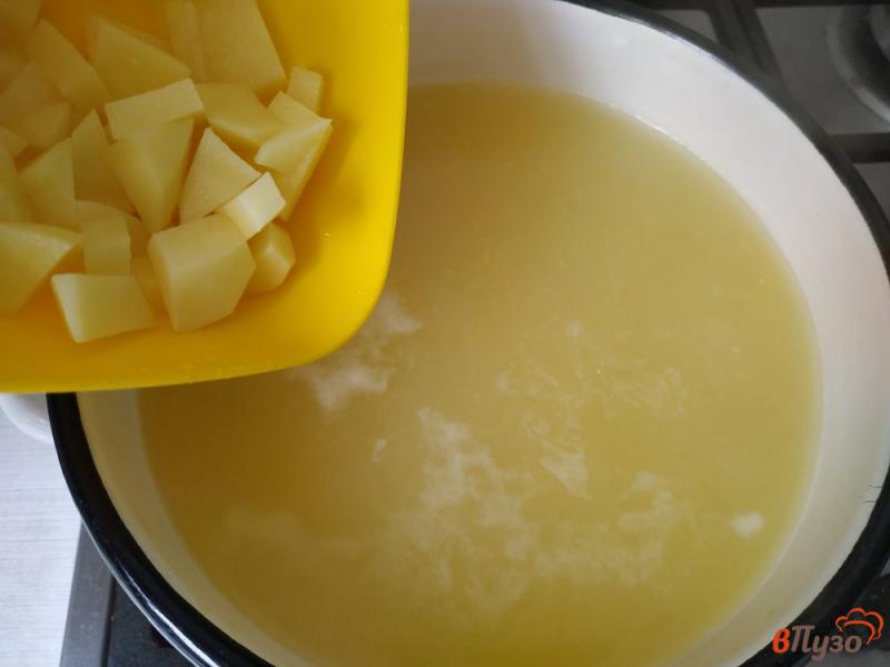 Фото приготовление рецепта: Постный кукурузный суп с шампиньонами шаг №7