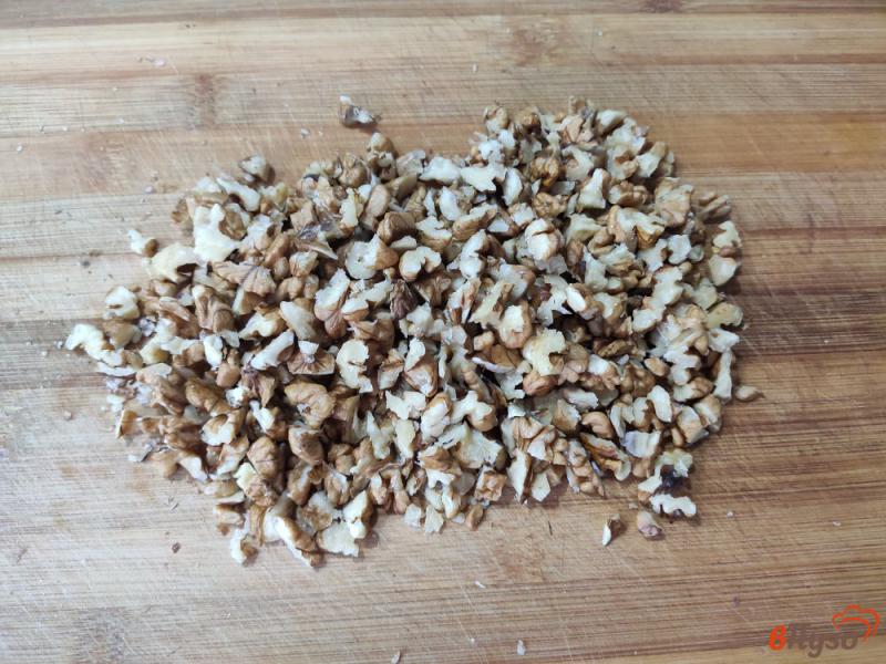 Фото приготовление рецепта: Песочное печенье с орехами из мясорубки шаг №1