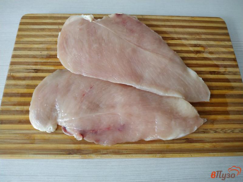 Фото приготовление рецепта: Куриные отбивные в яично- сметаном кляре шаг №2