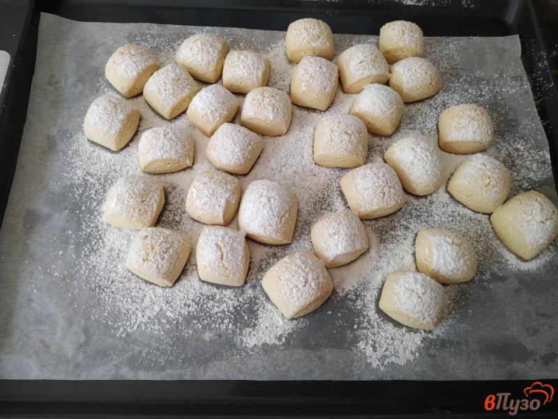 Фото приготовление рецепта: Печенье снежок шаг №11