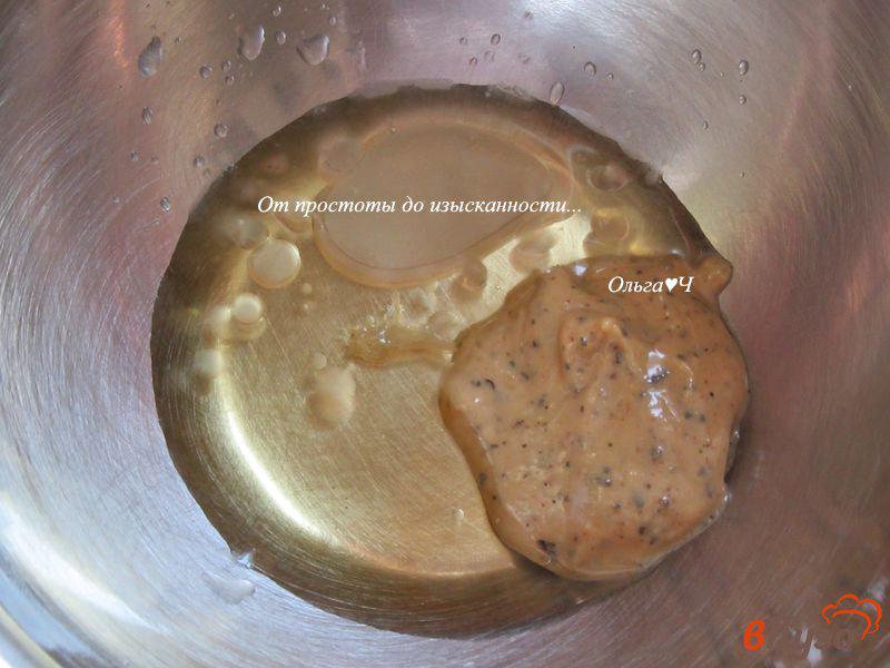 Фото приготовление рецепта: Салат из фасоли с арахисовой заправкой шаг №2