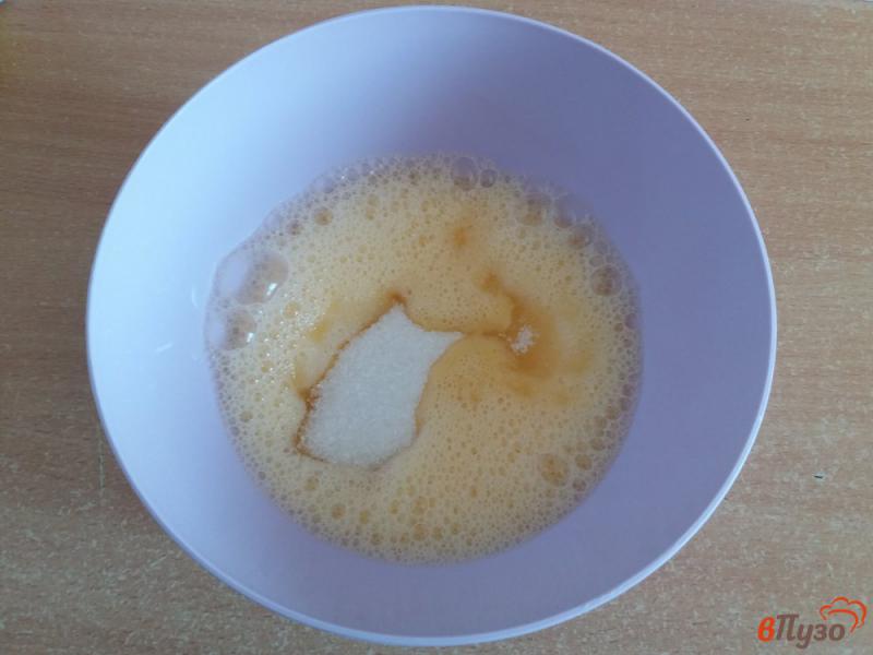 Фото приготовление рецепта: Яблочная шарлотка с малиной шаг №2