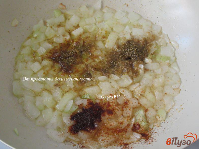 Фото приготовление рецепта: Гороховое рагу с кабачком и цветной капустой шаг №2