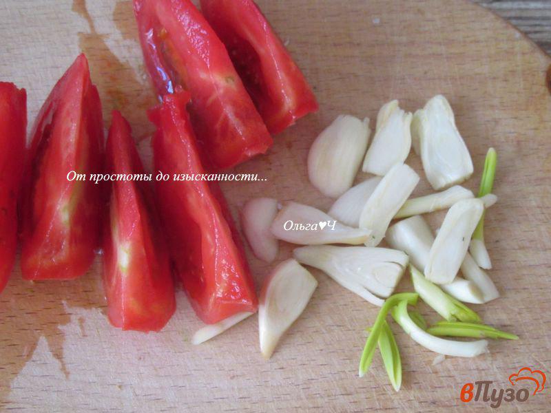 Фото приготовление рецепта: Жареные болгарские перцы с помидором шаг №1