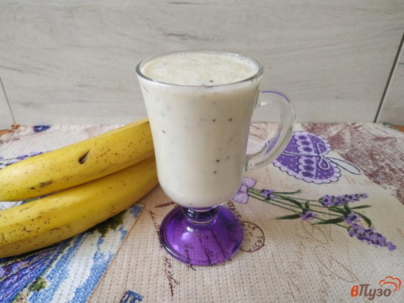Фото приготовление рецепта: Смузи с киви и бананом на йогурте шаг №7