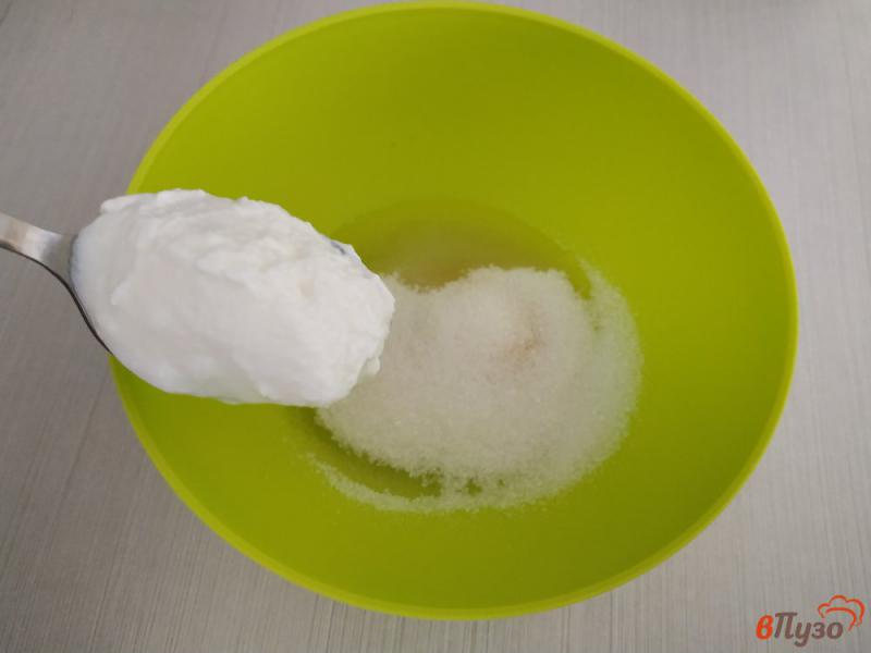 Фото приготовление рецепта: Кексы ванильные на йогурте шаг №3