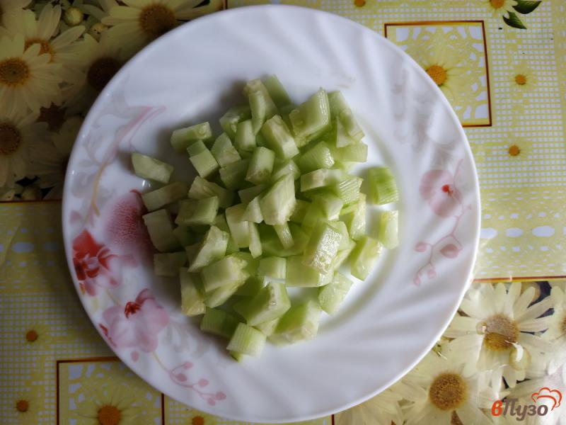 Фото приготовление рецепта: Салат из чечевицы и овощей шаг №3