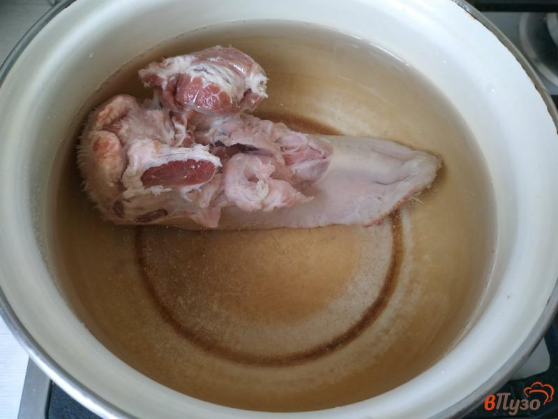 Фото приготовление рецепта: Окрошка из свиного языка шаг №1