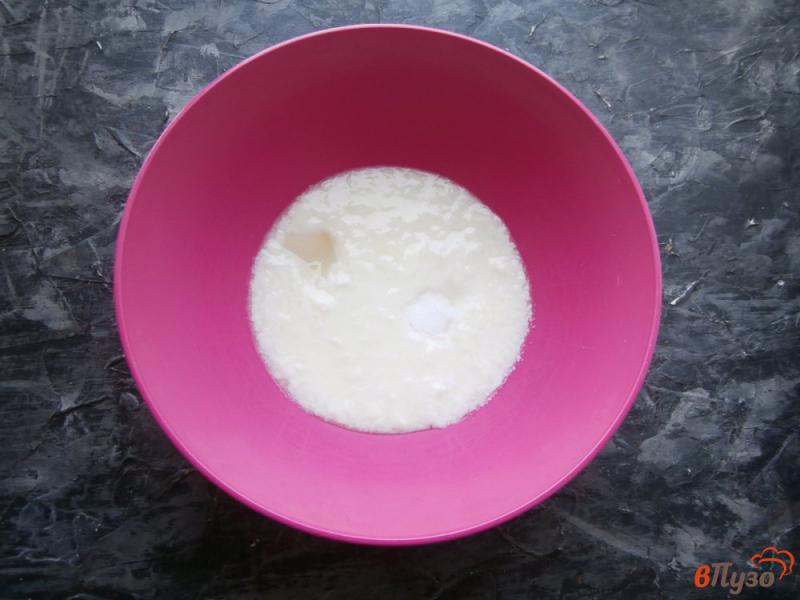 Фото приготовление рецепта: Жареные пирожки с капустой и яйцом на кефире шаг №6