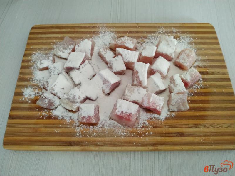 Фото приготовление рецепта: Паста с пангасиусом в сливочном соусе шаг №3