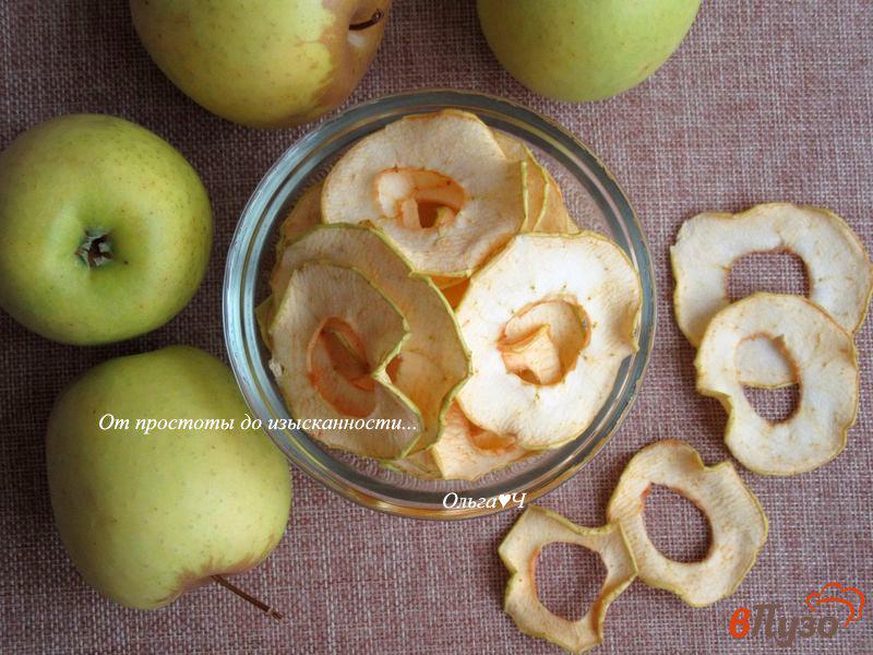 Фото приготовление рецепта: Яблочные чипсы без сахара шаг №4