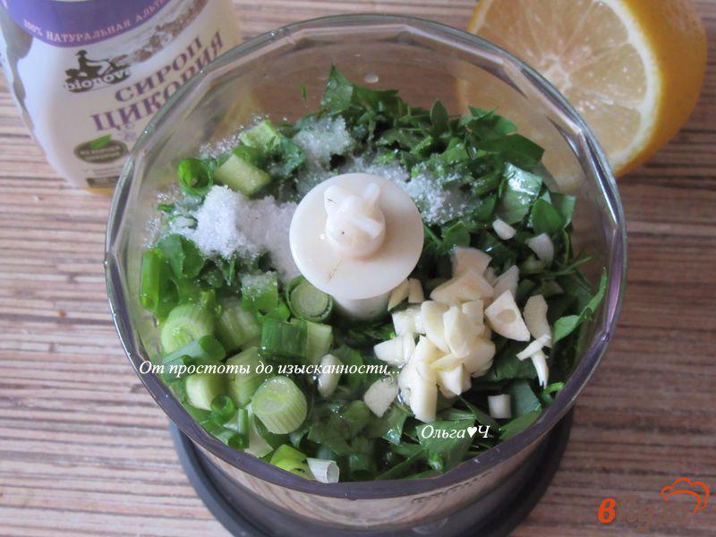 Фото приготовление рецепта: Соус из зеленого лука шаг №2