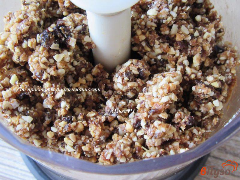 Фото приготовление рецепта: Конфеты из чернослива с арахисом шаг №3