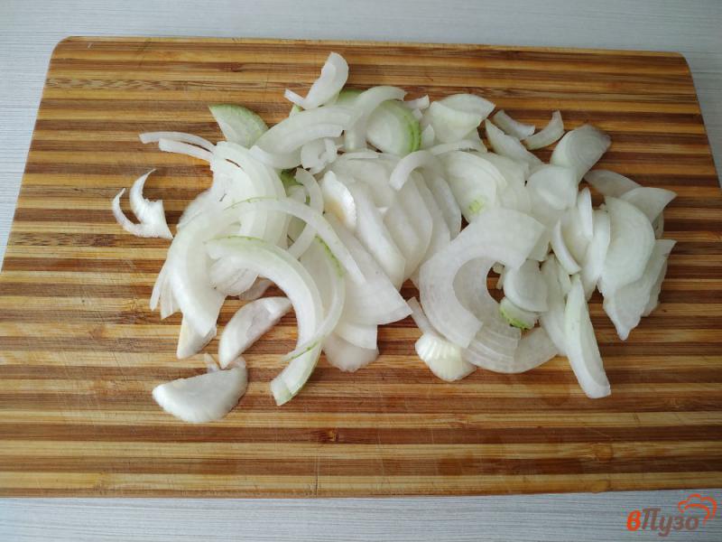 Фото приготовление рецепта: Куриное филе запеченное в луковом кляре шаг №6
