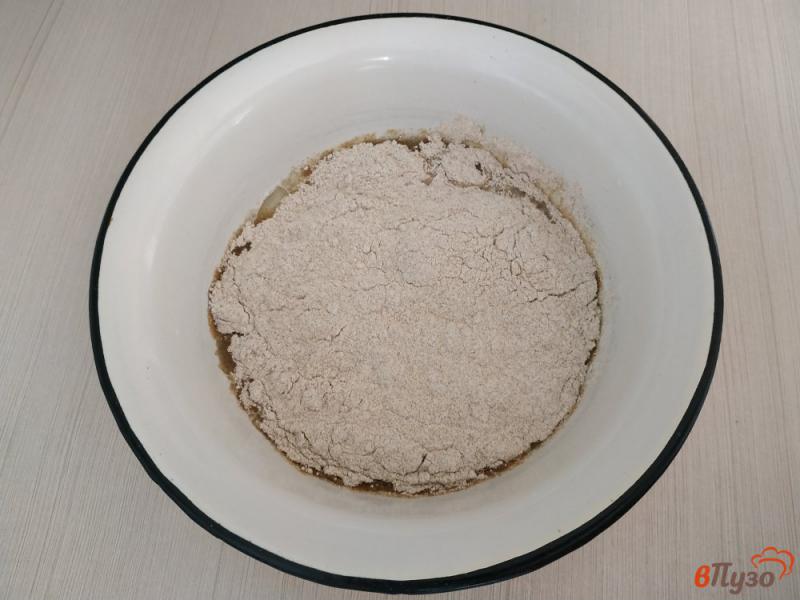 Фото приготовление рецепта: Пшенично-ржаной батон шаг №3