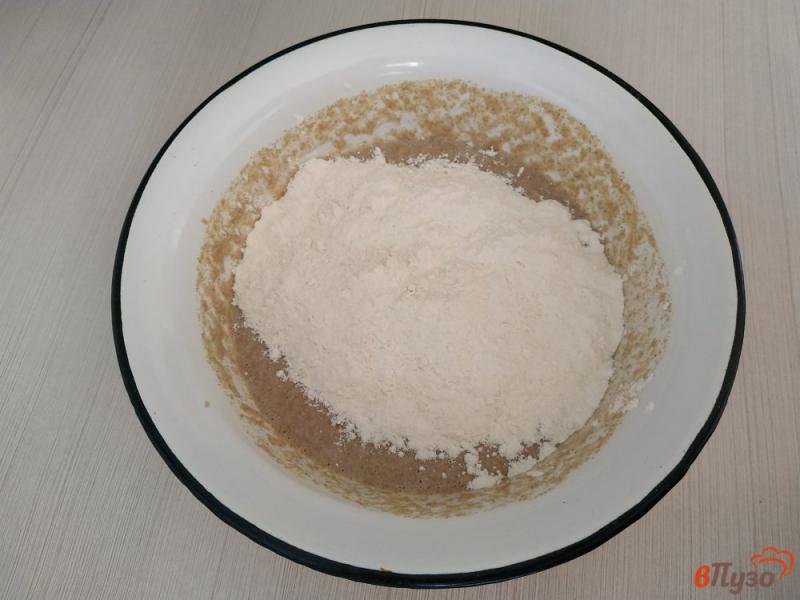 Фото приготовление рецепта: Пшенично-ржаной батон шаг №4