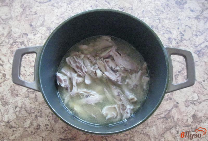 Фото приготовление рецепта: «Рваная» курица с картофелем шаг №2