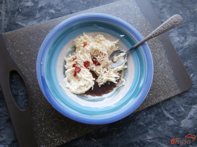 Фото приготовление рецепта: Баклажан с помидорами и сыром в микроволновке шаг №5