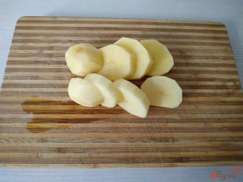 Фото приготовление рецепта: Хек запеченный с картофелем в соусе сацебели шаг №1