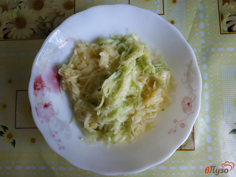 Фото приготовление рецепта: Запеканка кабачковая с картошкой шаг №3
