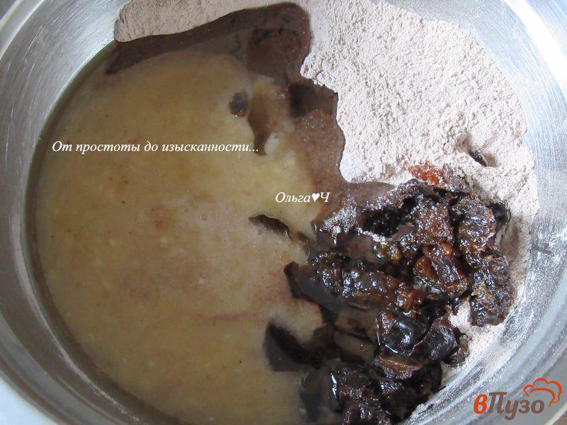 Фото приготовление рецепта: Гречневый кекс с черносливом без сахара шаг №2