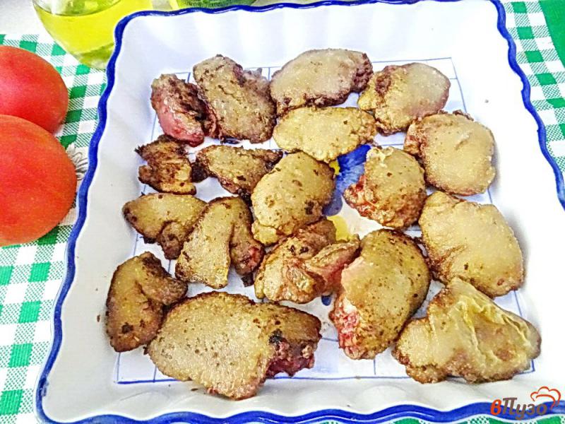 Фото приготовление рецепта: Куриная печень с помидорами шаг №5