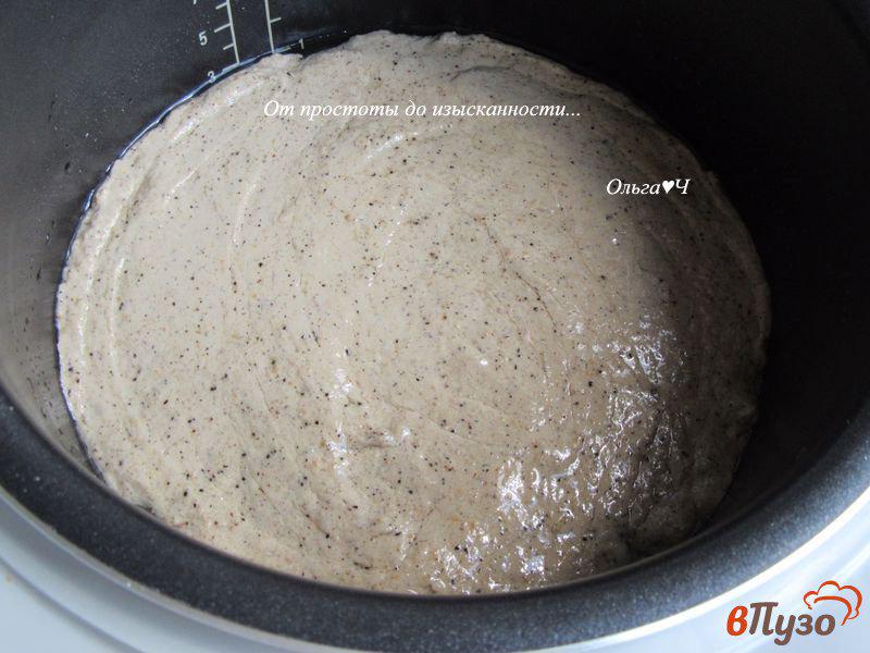 Фото приготовление рецепта: Солодовый хлеб с амарантовой и овсяной мукой шаг №4