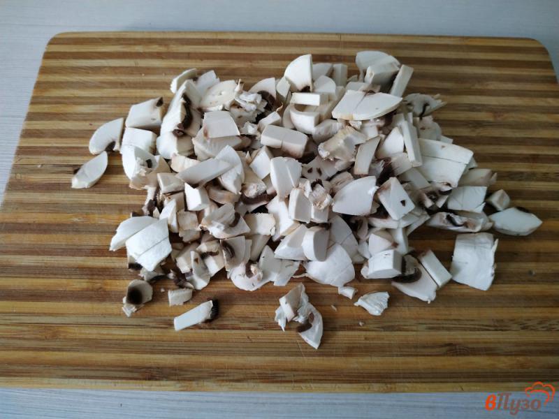 Фото приготовление рецепта: Картофельные гнёзда с грибами и сыром шаг №1