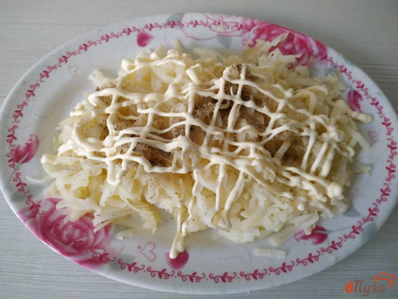 Фото приготовление рецепта: Картофельные гнёзда с грибами и сыром шаг №6