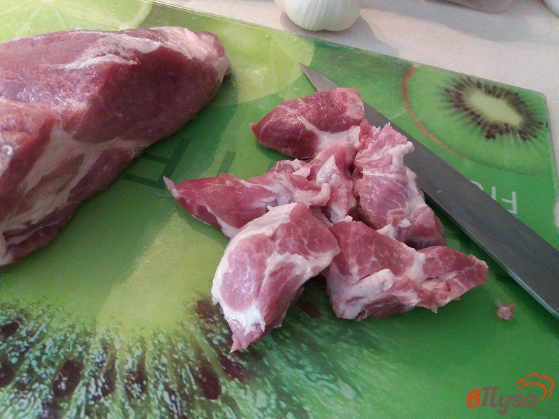 Фото приготовление рецепта: Запеченная свинина с молодым картофелем в пакете шаг №1