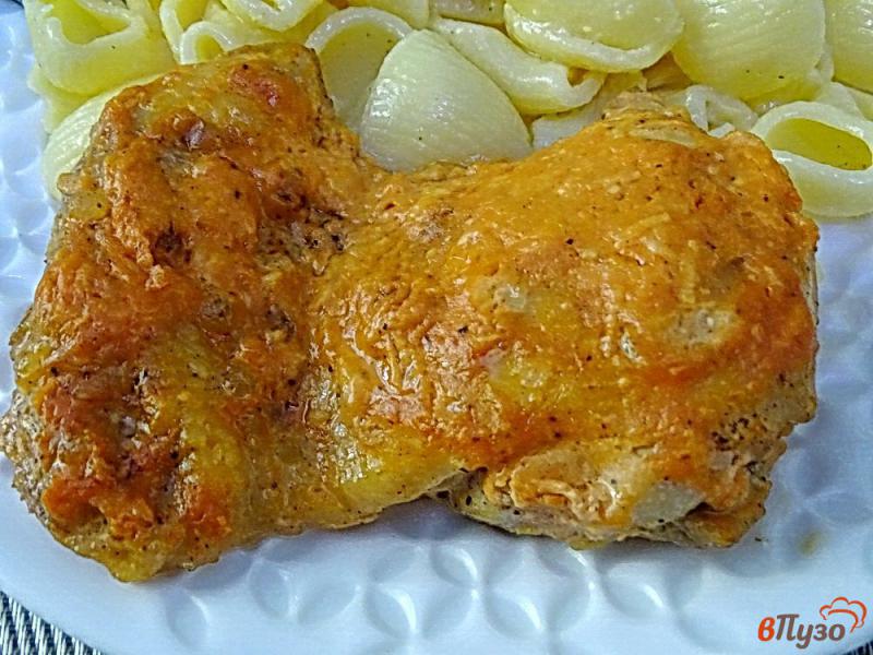 Фото приготовление рецепта: Филе куриных бёдер запеченное в духовке шаг №7