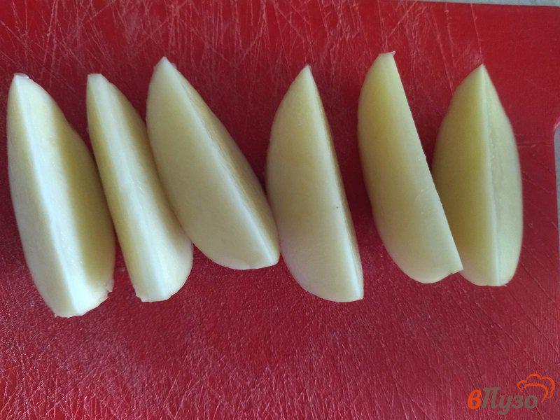 Фото приготовление рецепта: Запеченный молодой картофель с приправами по-деревенски шаг №2