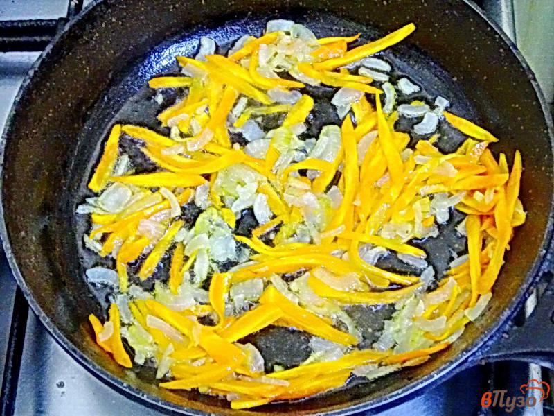 Фото приготовление рецепта: Паста с овощами на сковороде шаг №6