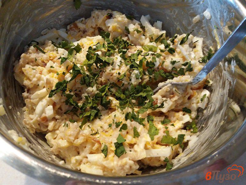 Фото приготовление рецепта: Салат из кальмара с рисом шаг №12