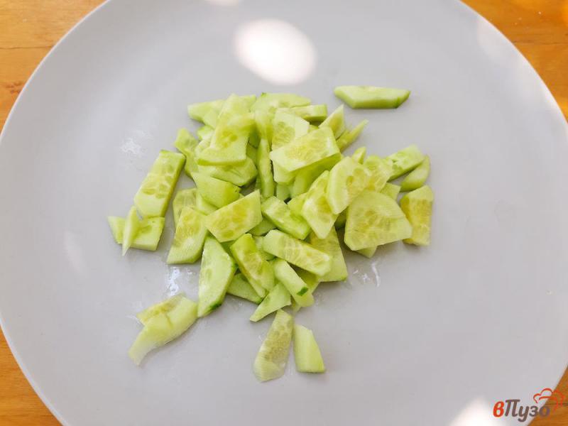 Фото приготовление рецепта: Салат овощной с фетой и рукколой шаг №1