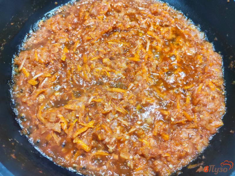 Фото приготовление рецепта: Тефтели с рисом в томатном соусе шаг №6