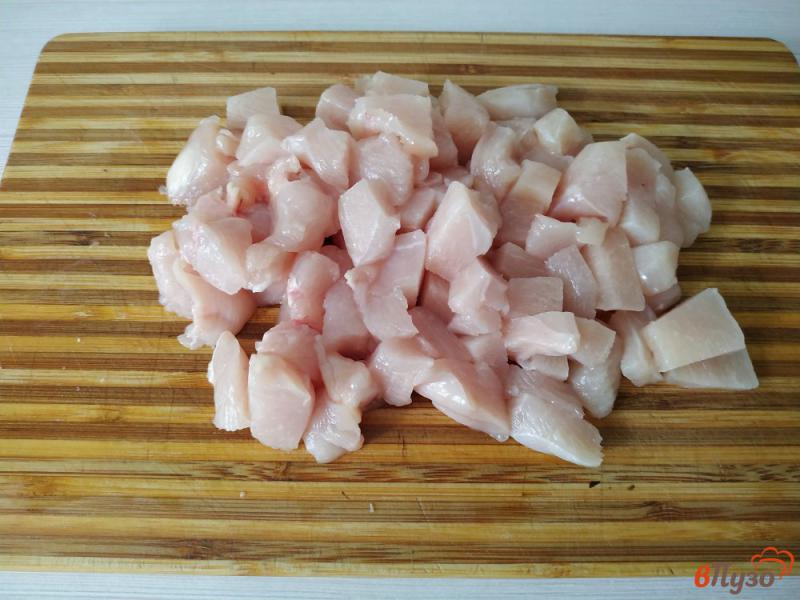 Фото приготовление рецепта: Куриные котлеты рубленые с грибами и плавленым сыром шаг №1