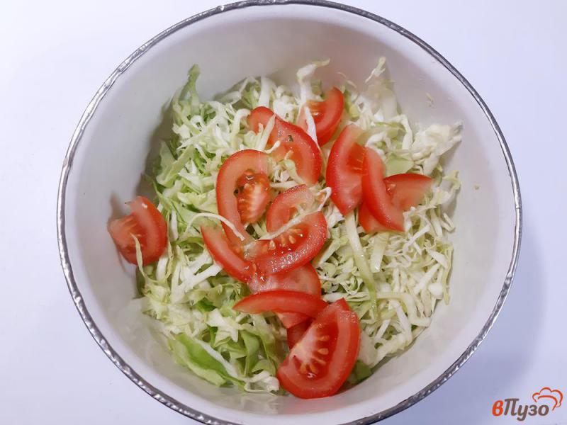 Фото приготовление рецепта: Салат овощной с капустой шаг №2