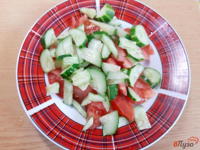 Фото приготовление рецепта: Салат овощной со сметаной шаг №2
