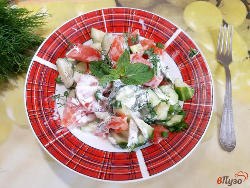 Фото приготовление рецепта: Салат овощной со сметаной шаг №6