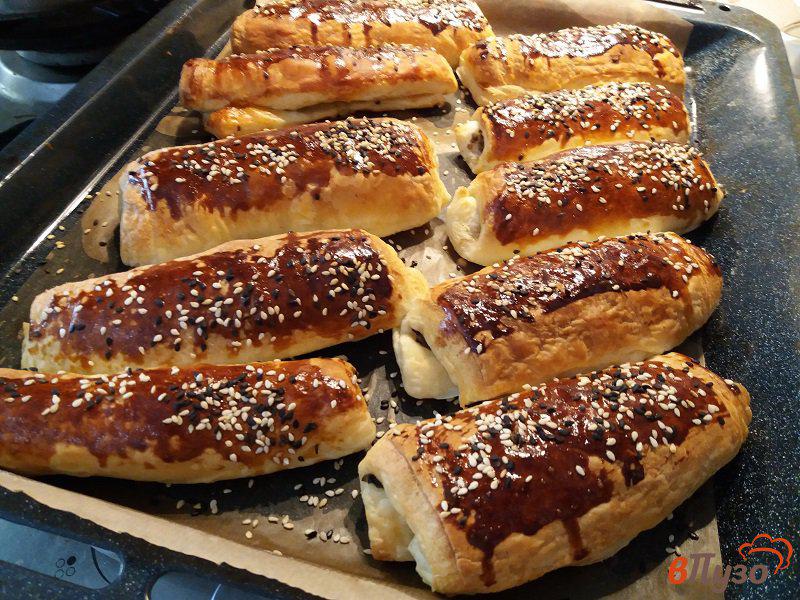 Фото приготовление рецепта: Пирожки с курицей и шампиньонами шаг №12