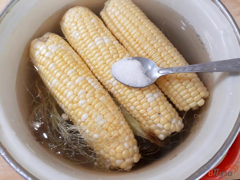 Фото приготовление рецепта: Кукуруза вареная шаг №4