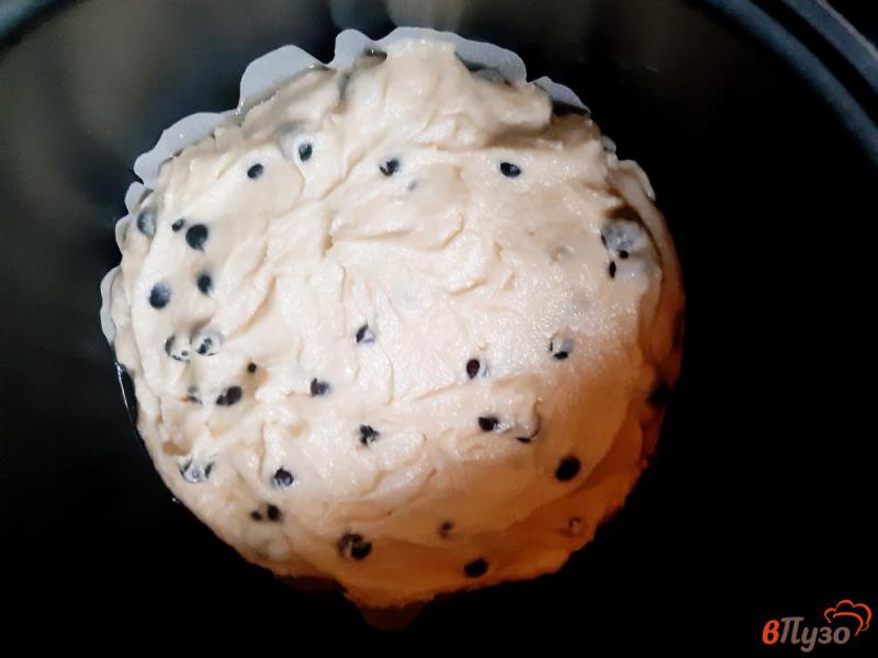 Фото приготовление рецепта: Пирог со смородиной в мультиварке шаг №10