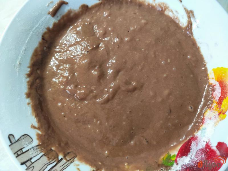 Фото приготовление рецепта: Шоколадный торт со сметанным кремом в микроволновке шаг №4