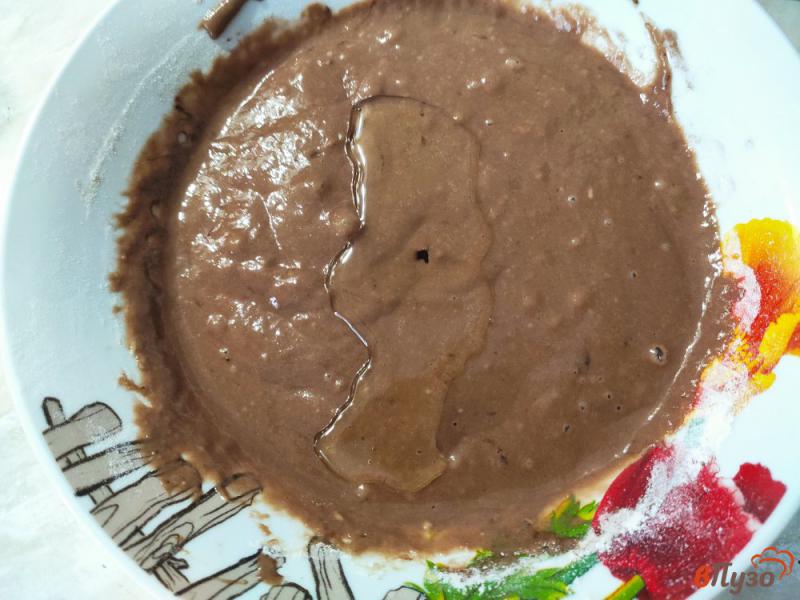 Фото приготовление рецепта: Шоколадный торт со сметанным кремом в микроволновке шаг №5
