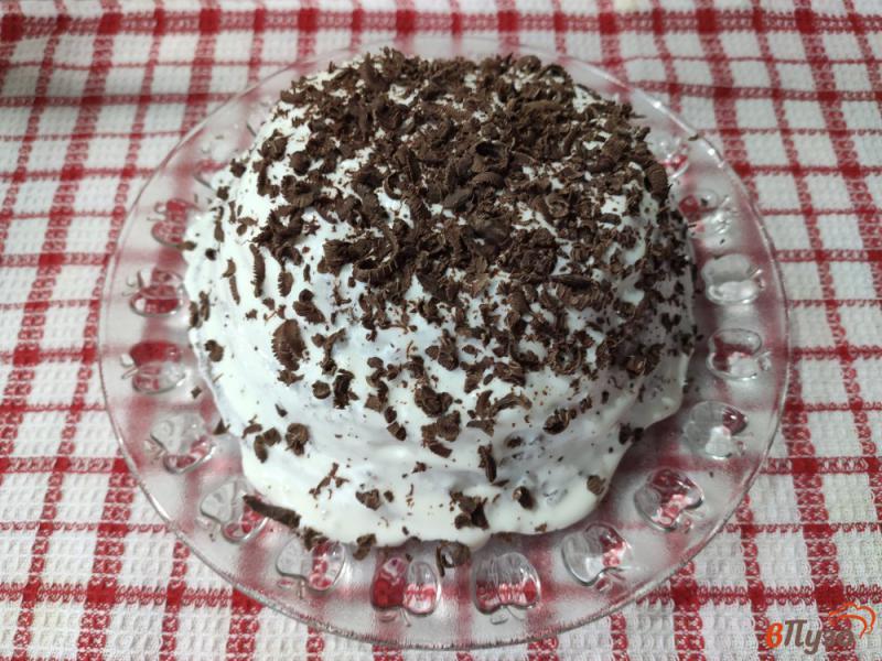 Фото приготовление рецепта: Шоколадный торт со сметанным кремом в микроволновке шаг №11